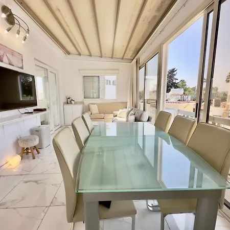 Lumière Retreat 2 * Larnaca