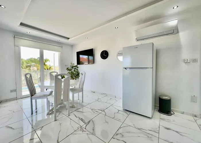 Lumiere Retreat 2 Larnaca