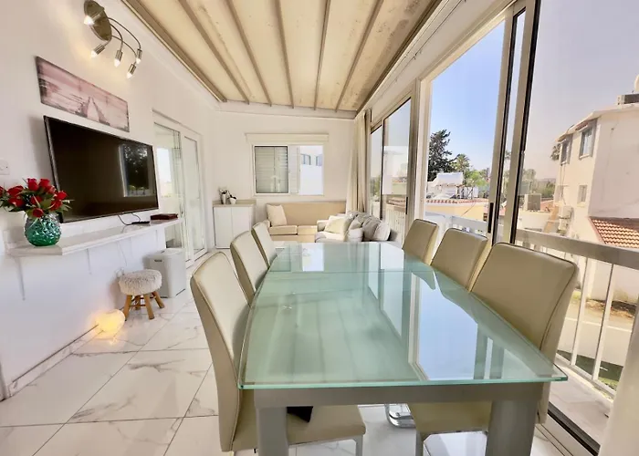 Lumiere Retreat 2 * Larnaca